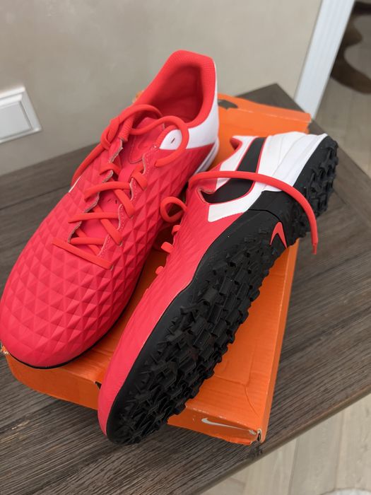 Бутсы Nike Legend 8