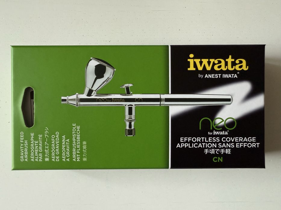 Kit nou aerograf si compresor Iwata Neo IW120