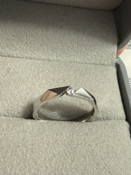 Бриллиантовое кольцо