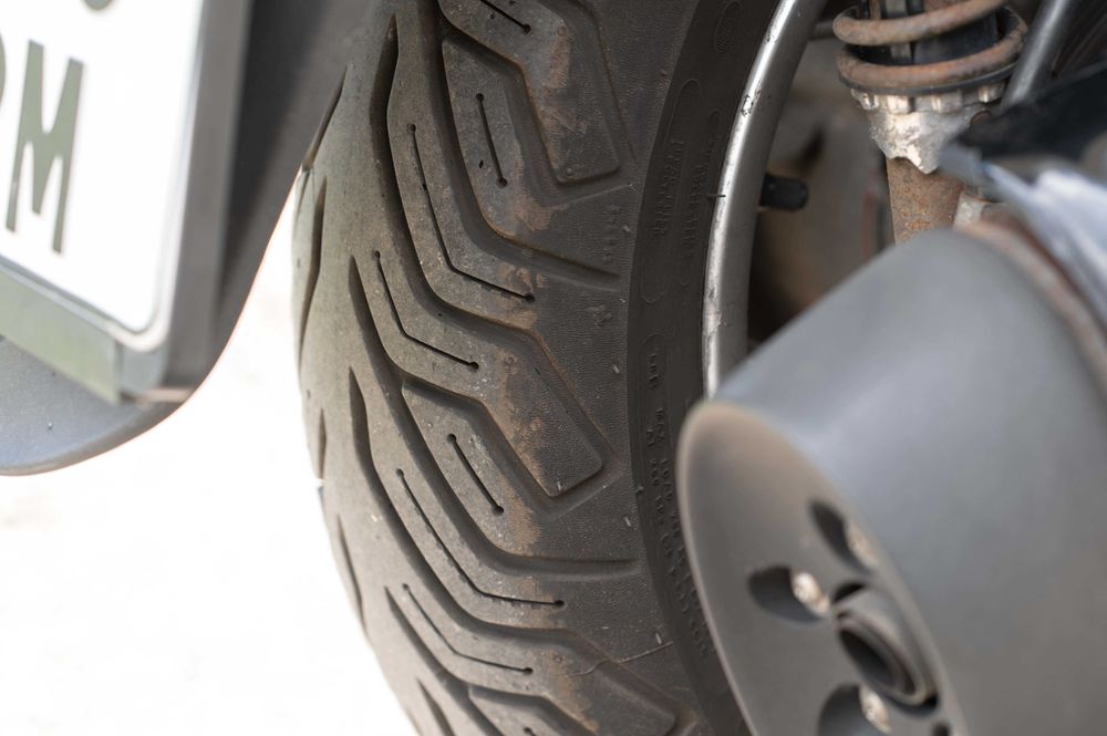 Piaggio X10 350 Executive ABS ASR, topcase, revizii majore - maxi scuter