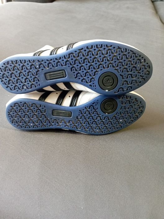 Adidas.дамски обувки