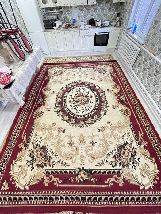 Ковры кілем в хорошем состоение