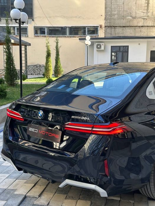 Bmw i5 35L без пробег
