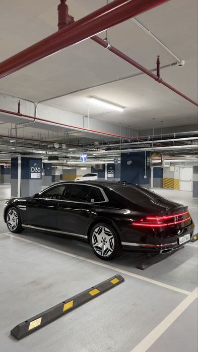 Genesis G90 2025