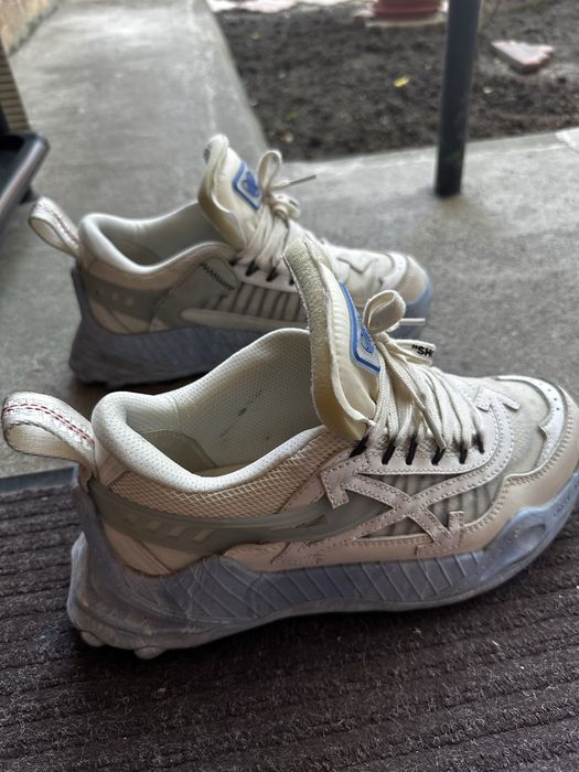 Off White Odsy-1000 Marimea 42 cu tot cu cutie si restul
