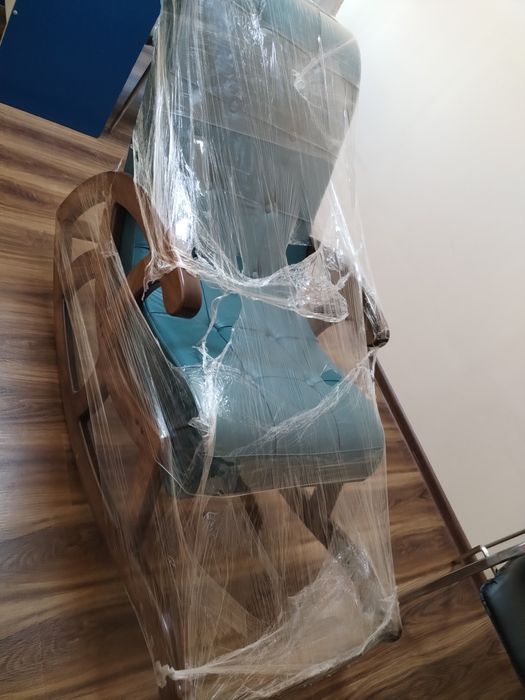 Yangi hordiq chiqaradigan kreslo