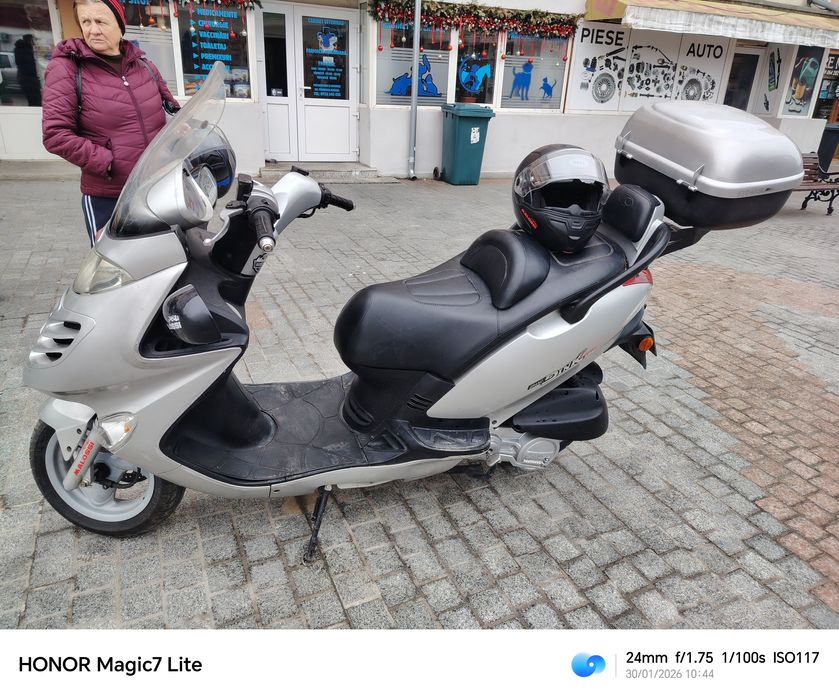 Vînd scuter khimco Grand Dink150 Cm3