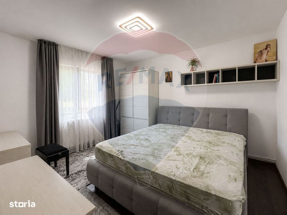 Casă cu 3 camere de vânzare în Hemeiuș – Strada Cireșarilor
