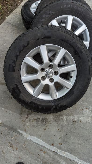Vând roti de iarna pe 16 5x114.3 Toyota