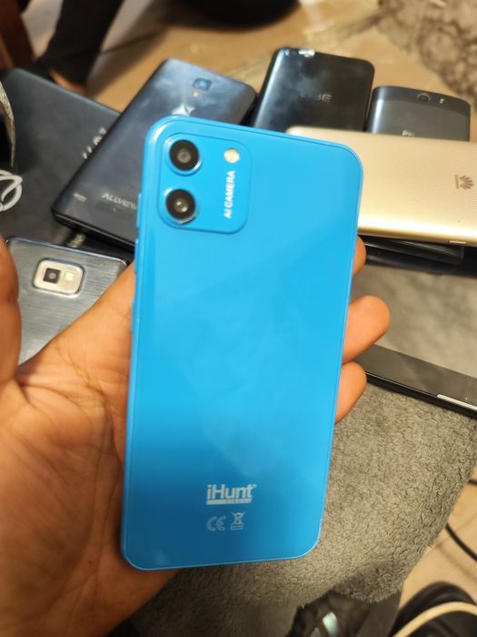 Vand telefoane de colecție