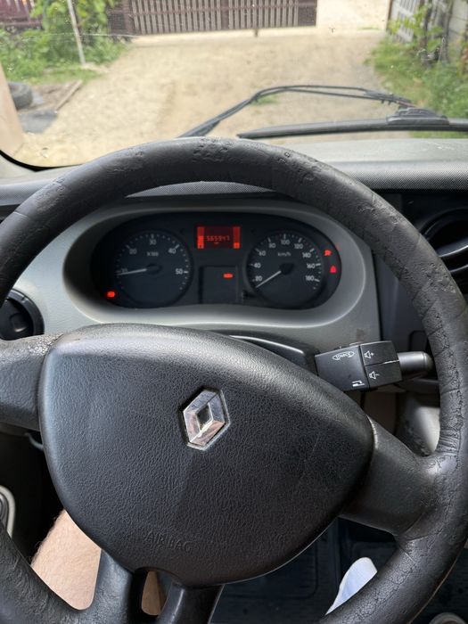 Vând  Renault Master!