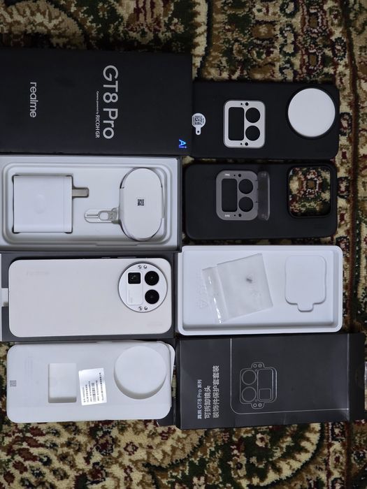 Realme GT8 Pro в наличии