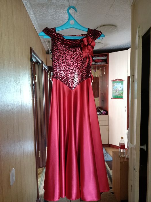 Продаю платья в хорошем состоянии