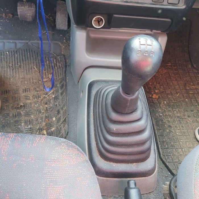 Нисан Микра 1.3 16 v 1999 година