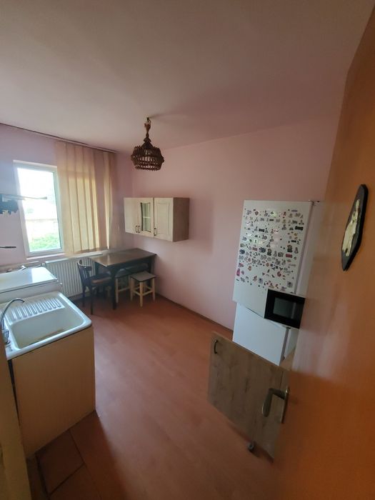 Vând apartament 3 camere