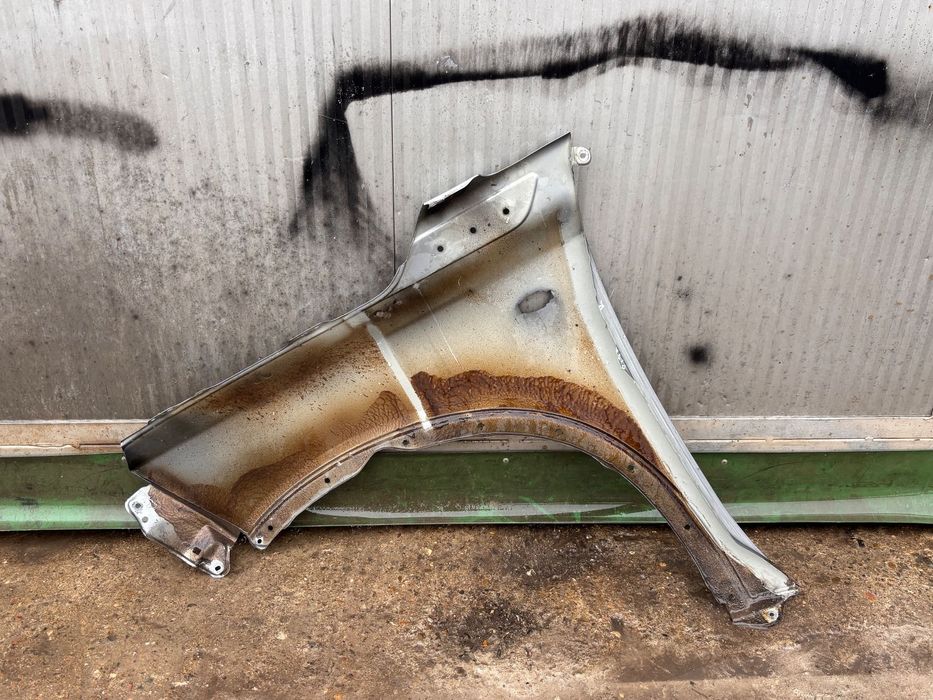 Преден десен калник • Suzuki Vitara (2019–)