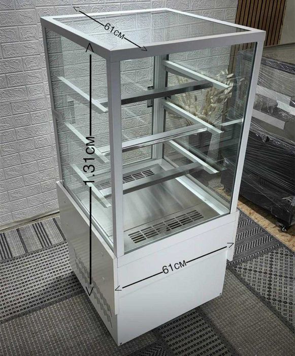 Кондитерская витрина