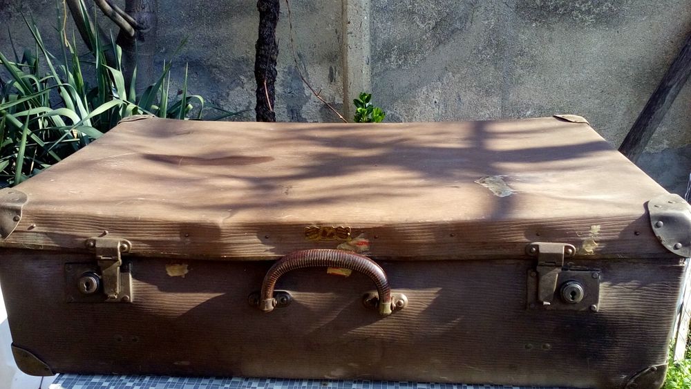 Стари ретро куфари