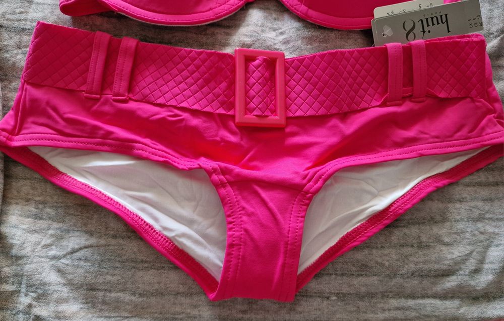 Бански Huit8 Paris- нов с етикети