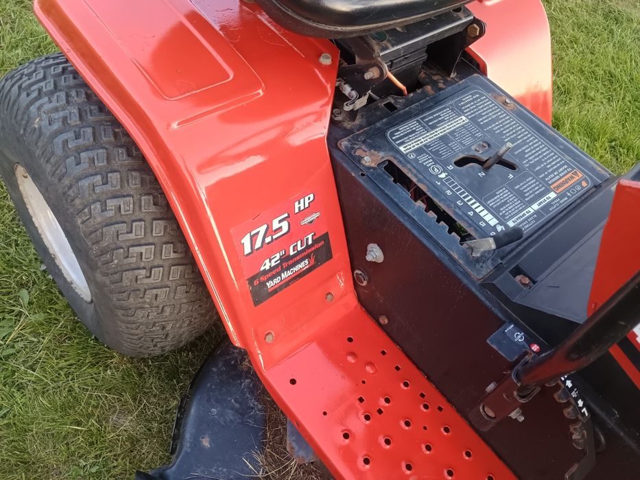 Vand tractoras de gazon / iarba 17,5 cp Briggs Toro