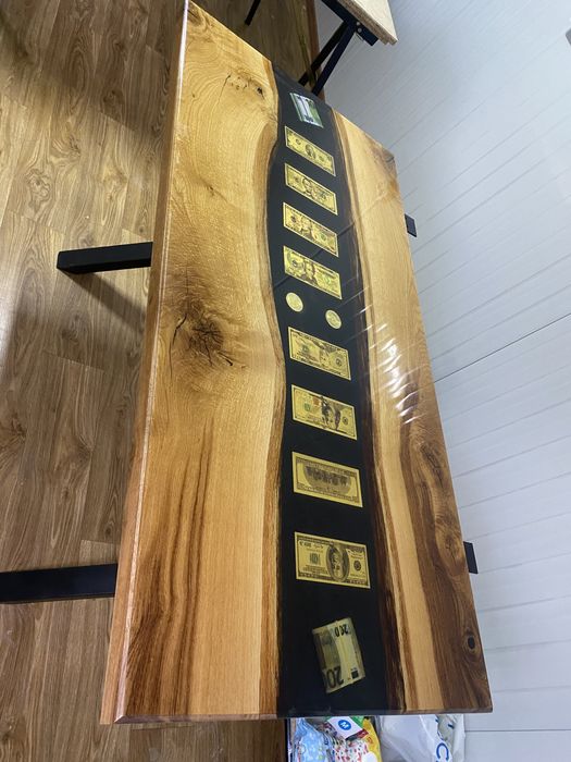 Vand masa din rasina !