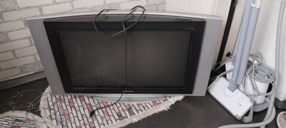Продам телевизор