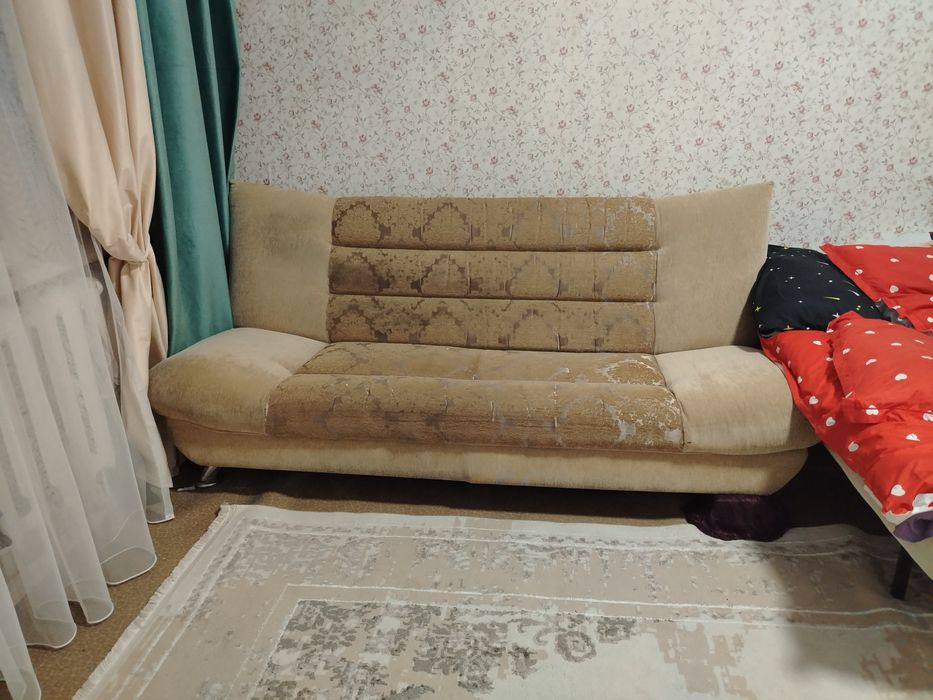 Отдам даром  диван