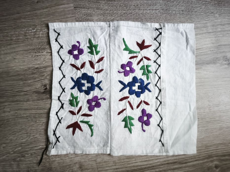 Карета от плат с бродерия