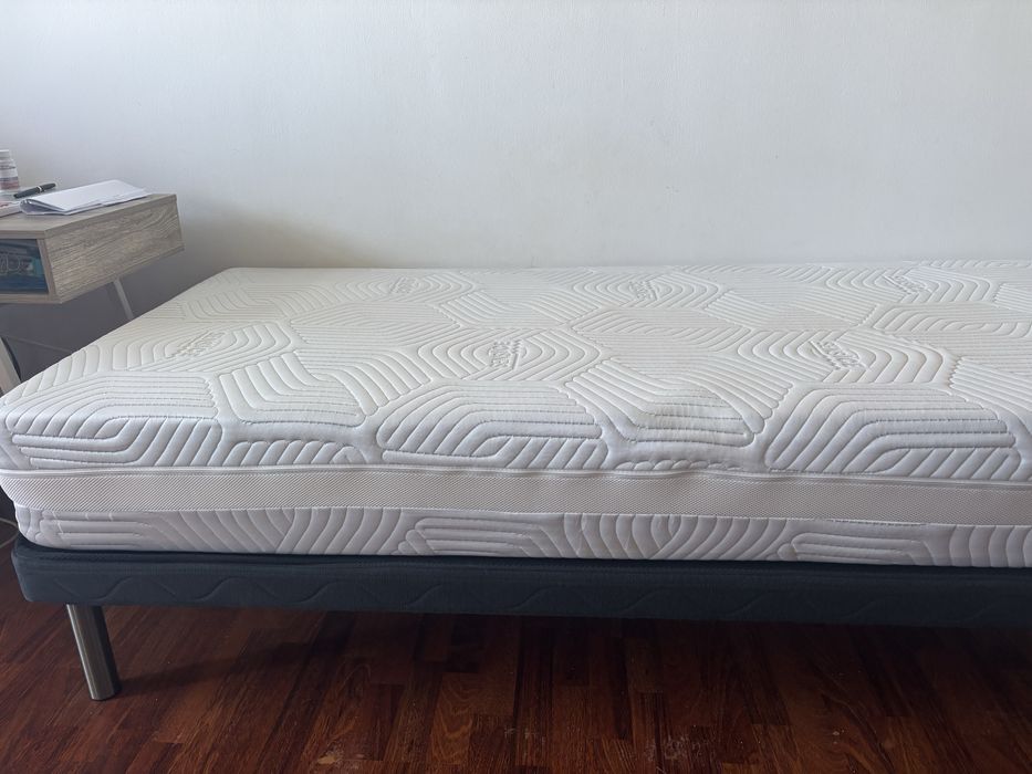 2 paturi Jysk  marime 90/200