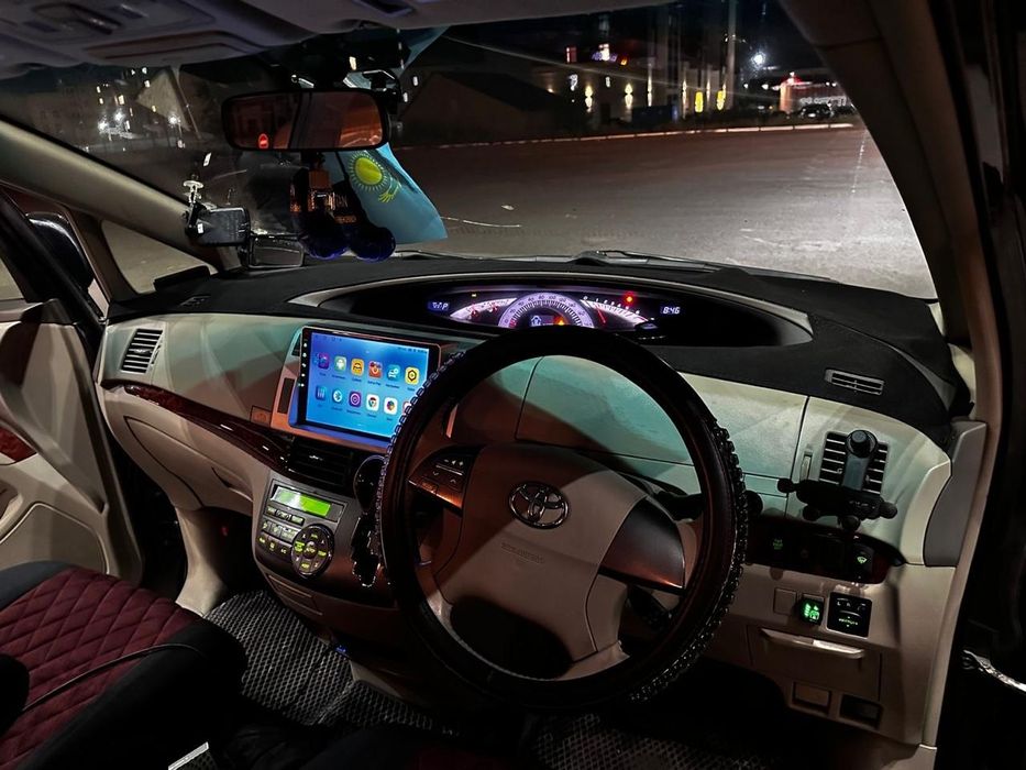 Тойота Эстима минивен