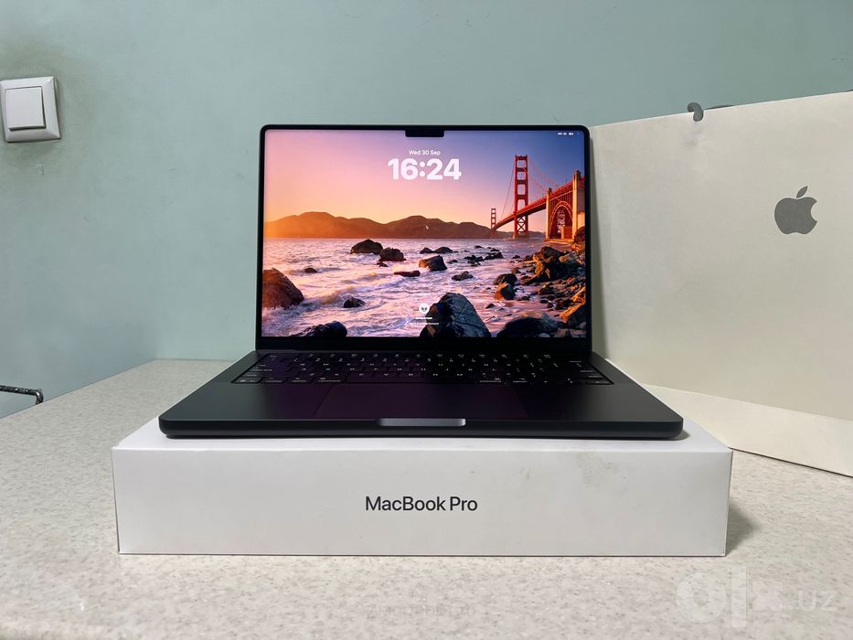 MacBook Pro M5 100%
