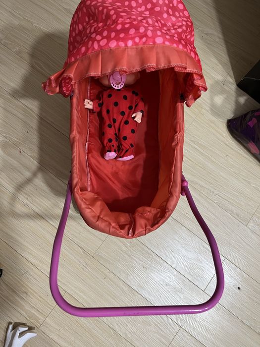 Продам коляску для девочек