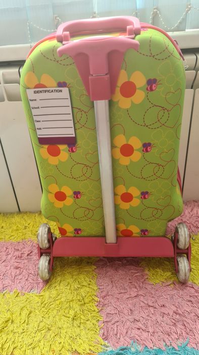 Чимодан детский на колесиках