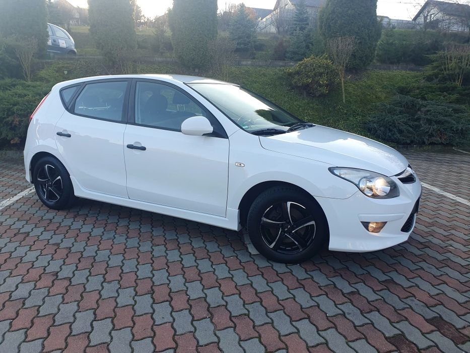 *Hyundai i30facelift*1.4benzina*105cai*euro5*2011*klimatronik*germania