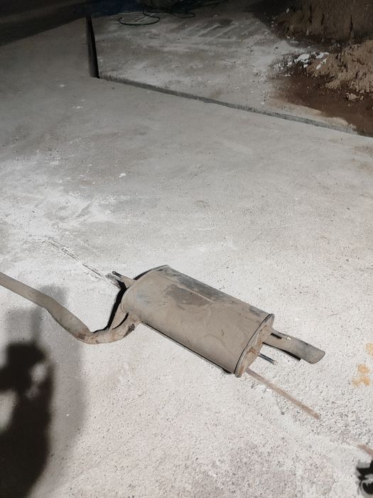 Глушитель бачок Тойота Карина е