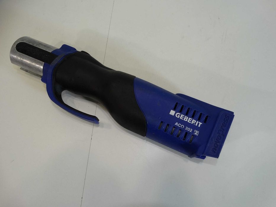 Novopress Geberit ACO 202 - Преса за фитинги 32 KN