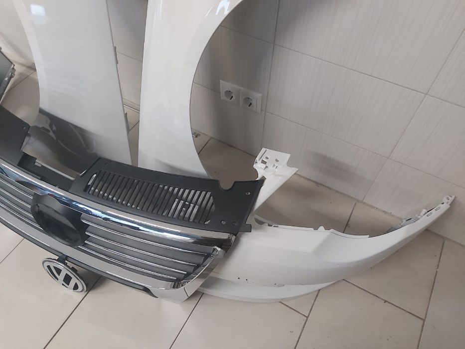 Pachet Bara+Aripa Fata+Grila Dreapta&Stanga VW Passat B6 05-11 (LB9A)