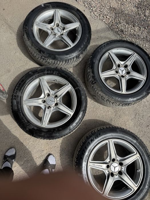 Продам Диски Р17 AMG вместе с шинами
