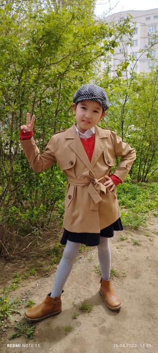 Тренч бежевый на 7-8-9 лет