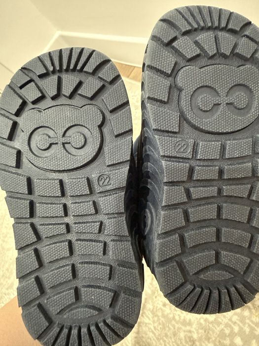 Продам детскую зимнюю обувь