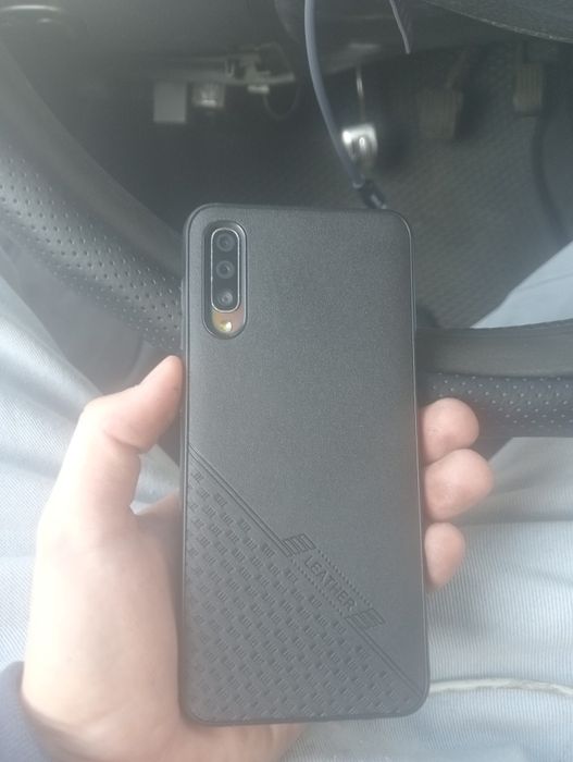 Самсунг а50 64гб