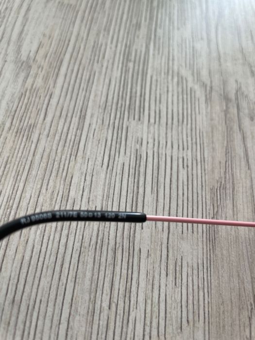 Детски дрехи и очила