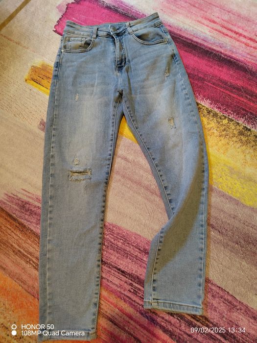 Нови дънки.     .