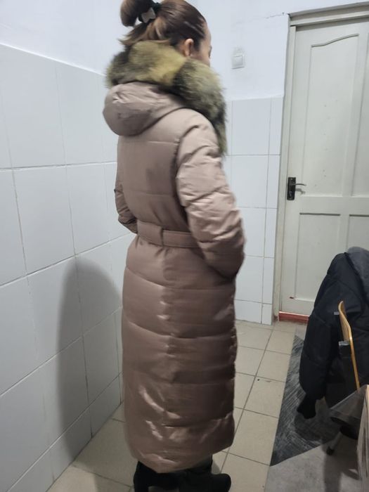 Куртка сатылады.