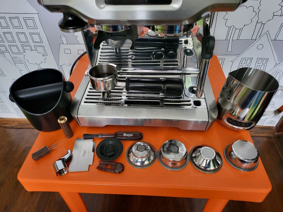 Кафемашина SAGE the Barista Touch с дисплей и кафемелачка