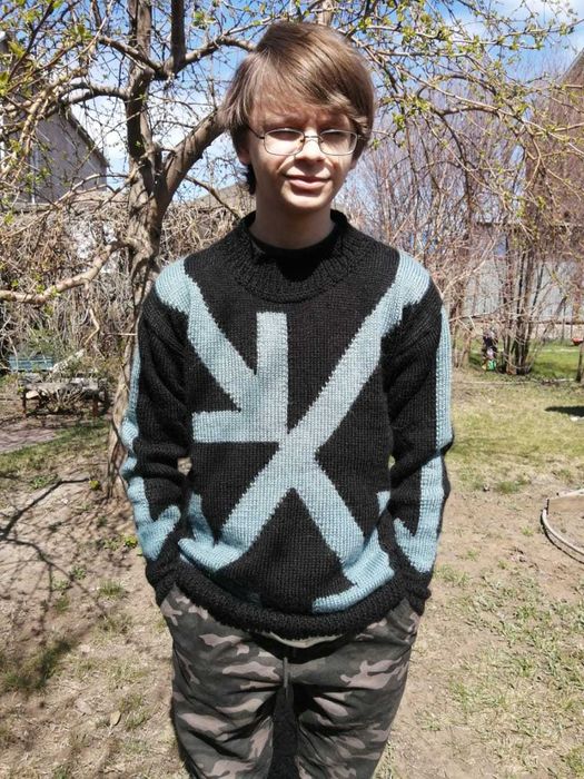 Джемпер ручной вязки для подростка