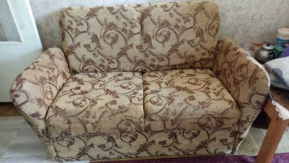 Продаются два дивана (не раскладные)