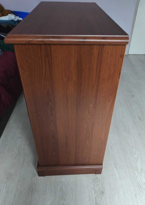 Скрин за спалня с чекмеджета