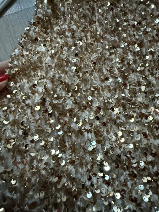 Елегантна рокля за момиче. 110 см.