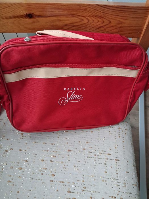 Малка пътна чанта